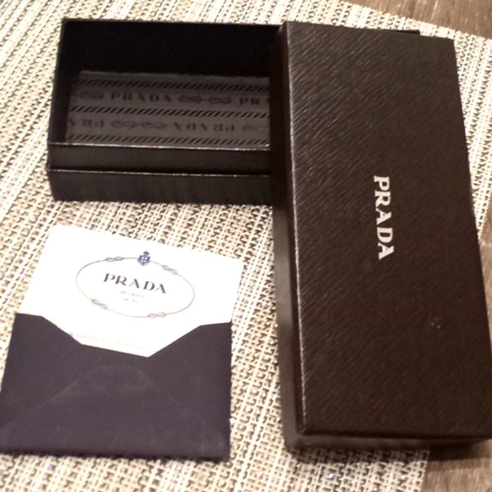 DESIGNER EYEGLASS CASES And BOXES  (5)